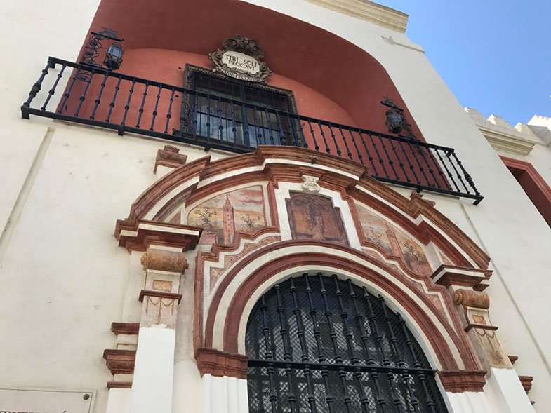 Uma das entradas da Catedral de Sevilha