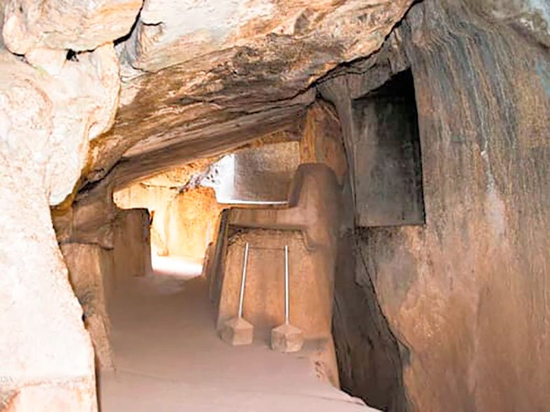 Qenqo perto de Cusco