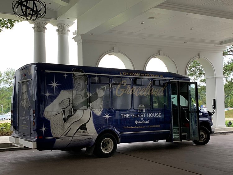Ônibus para Graceland em Memphis