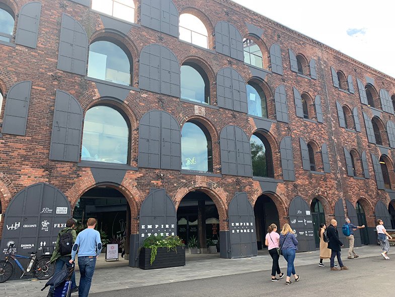 Fachada do Empire Stores DUMBO no Brooklyn