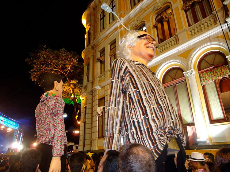 Bonecos Gigantes de Olinda nas ruas