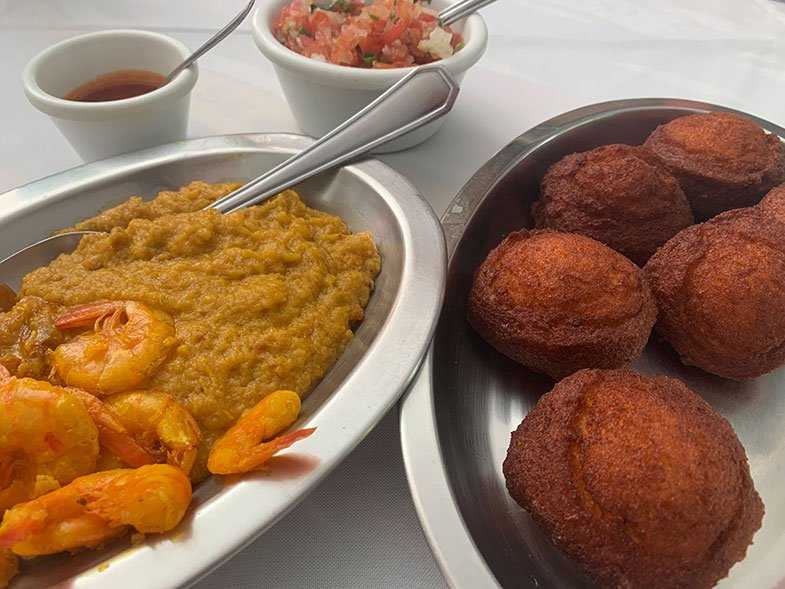 Comida asiática e baiana em Brasília