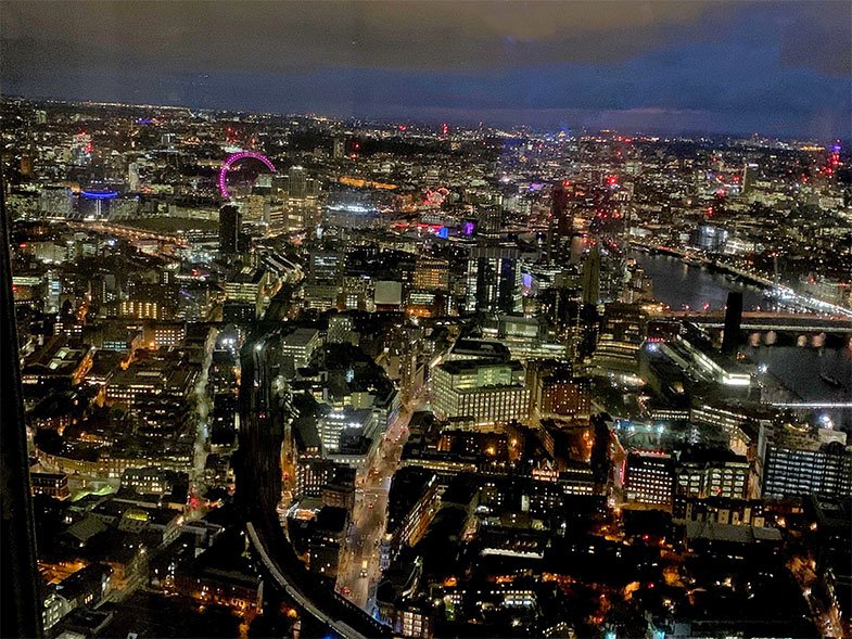 Vista noturna de Londres The Shard