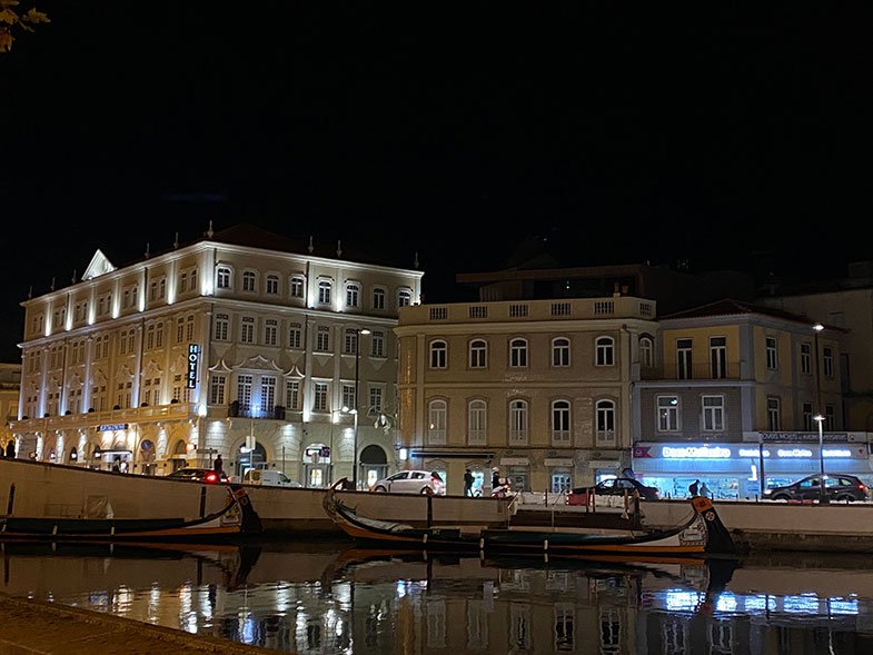 Aveiro à noite