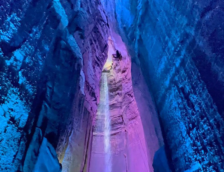 Ruby Falls - cachoeira nos EUA