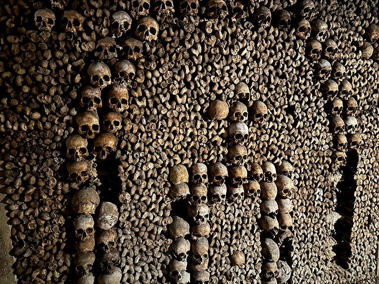 Catacumbas de Paris Visita às Catacumbas de Paris